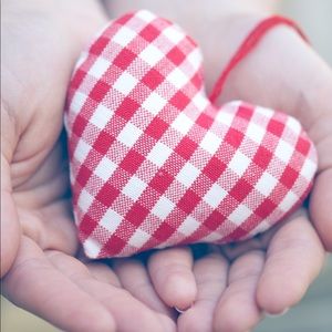 Meet your Posher, Larissa